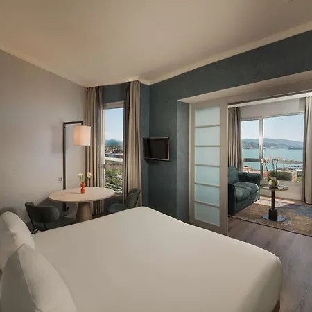 Отель Nh Специя