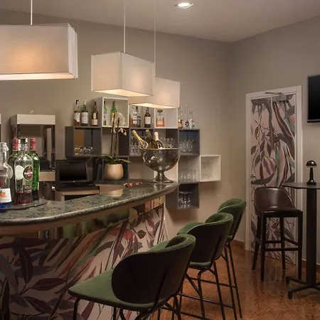 Отель Nh Специя