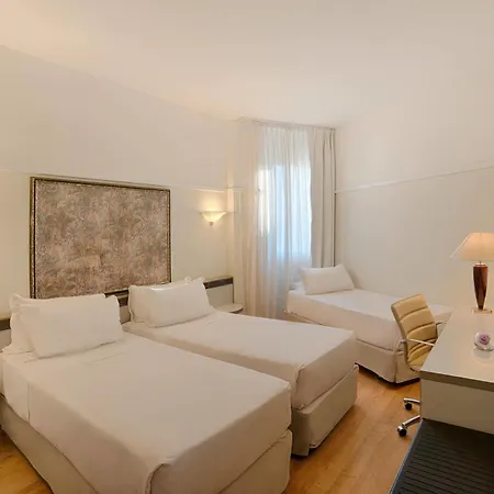 Nh Отель Специя